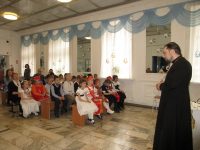 Ачинские православные гимназисты отметили Пасху праздничным концертом