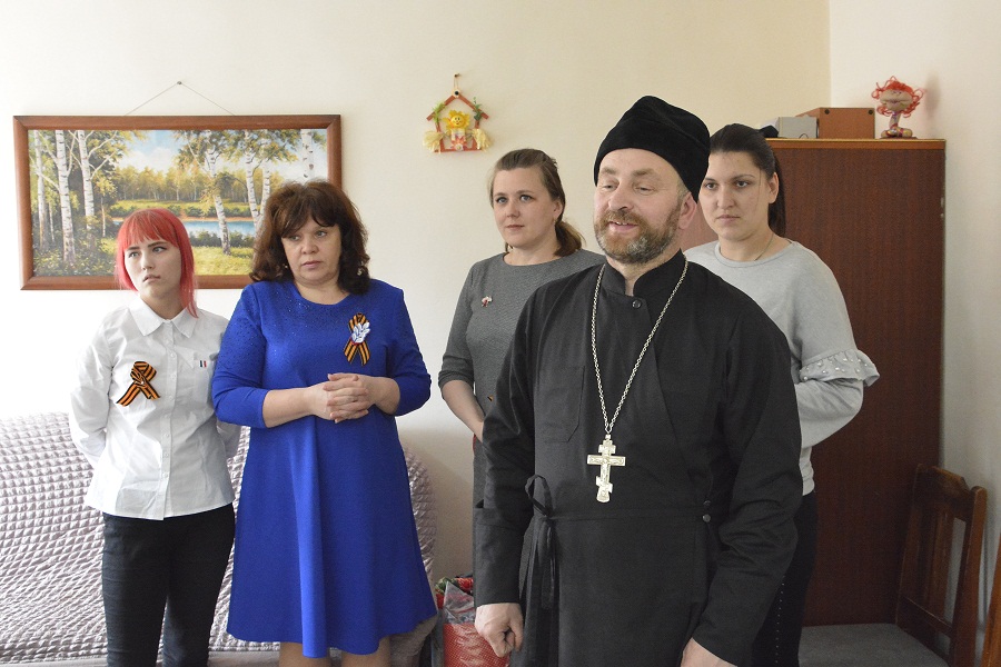 You are currently viewing Православные верующие Назарово поздравляют болящих и пожилых людей с Пасхой