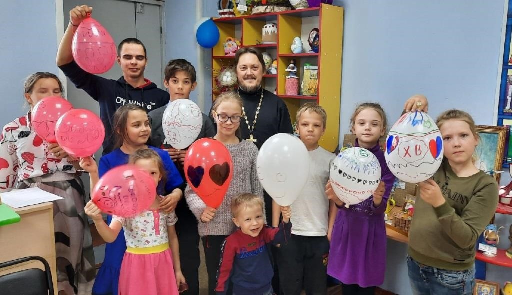 Read more about the article Пасхальные конкурсы для детей прошли в новобирилюсской библиотеке