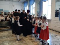 Архипастырь посетил Пасхальный концерт в Ачинской православной гимназии