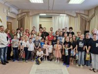 Прихожане красноярских храмов провели пасхальный концерт в детском доме