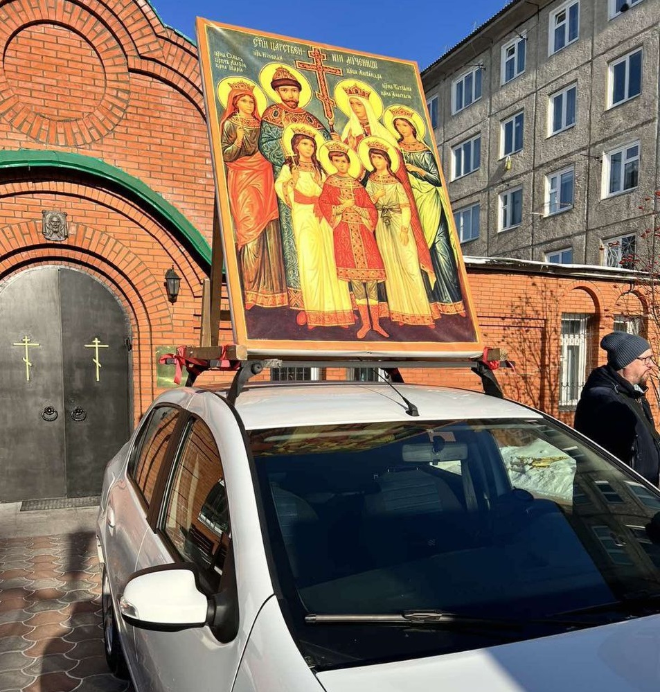 Автомобильный крестный ход в Солнечном